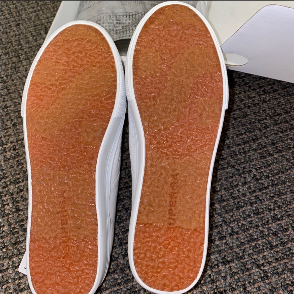 Brand new white Supergas!